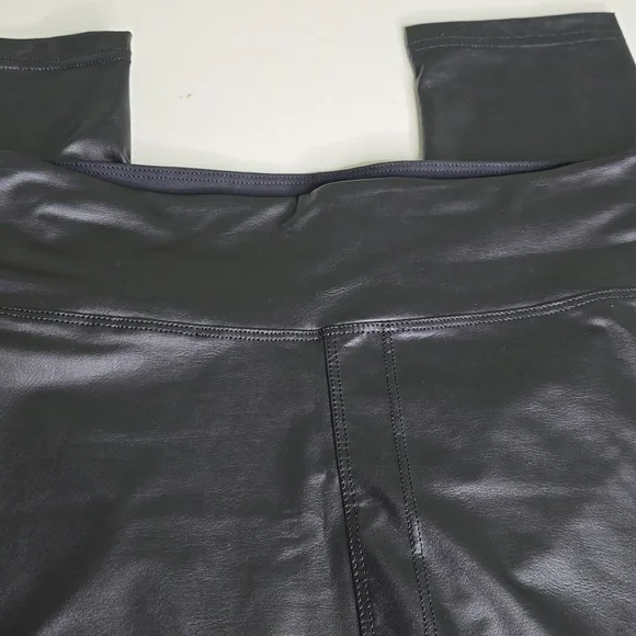 OFFLINE By Aerie Real Luxe Faux Leather Legging Black - Picture 7 of 13